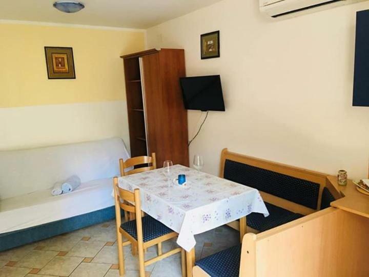 Apartmani Djura Selce Luaran gambar